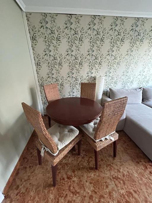 Playa De Berria -Apartamento Con Piscina Y Vistas Al Mar Santoña 외부 사진