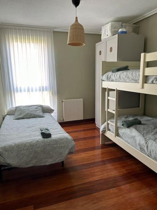 Playa De Berria -Apartamento Con Piscina Y Vistas Al Mar Santoña 외부 사진