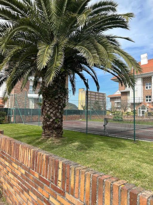Playa De Berria -Apartamento Con Piscina Y Vistas Al Mar Santoña 외부 사진